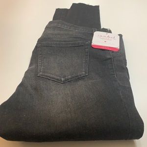 Ingrid & Isabel maternity black jeans
